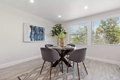 Dining - 306 Coughlan St, Vallejo, CA 94590 photo 1 of 2