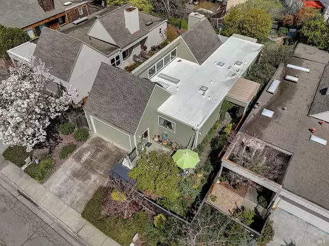 375 Dahlia Dr, Sonoma, CA 95476