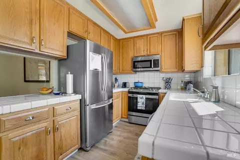 Kitchen - 113 Riverview Ter, Benicia, CA 94510 photo 4 of 5