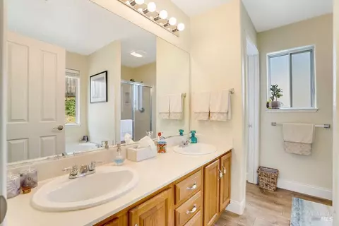 Bath - 113 Riverview Ter, Benicia, CA 94510 photo 1 of 4