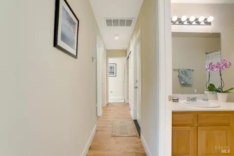 Entry Way - 113 Riverview Ter, Benicia, CA 94510 photo 4 of 4