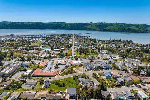 View/Area - 113 Riverview Ter, Benicia, CA 94510 photo 5 of 6