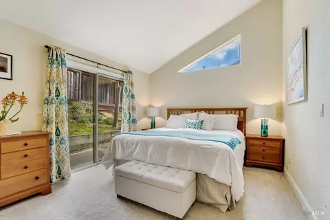Bedroom - 113 Riverview Ter, Benicia, CA 94510 photo 2 of 5