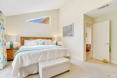 Bedroom - 113 Riverview Ter, Benicia, CA 94510 photo 3 of 5