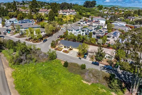 View/Area - 113 Riverview Ter, Benicia, CA 94510 photo 1 of 6