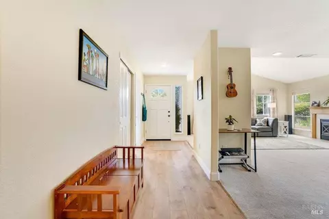 Entry Way - 113 Riverview Ter, Benicia, CA 94510 photo 2 of 4