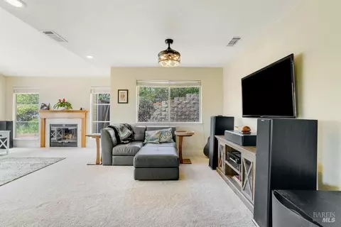 Living - 113 Riverview Ter, Benicia, CA 94510 photo 5 of 6