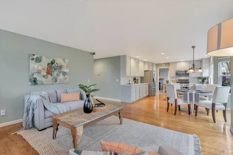 Living - 542 Piccadilly Pl, Windsor, CA 95492 photo 7 of 7