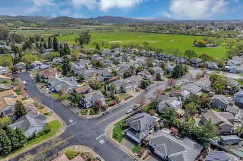 View/Area - 542 Piccadilly Pl, Windsor, CA 95492 photo 6 of 7