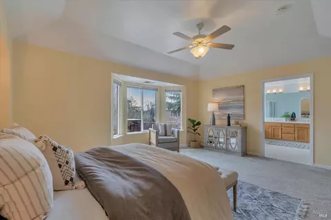 Bedroom - 542 Piccadilly Pl, Windsor, CA 95492 photo 7 of 8