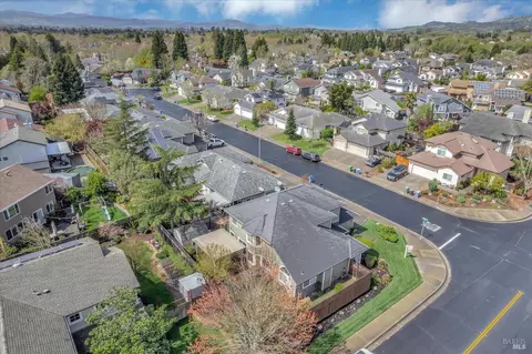 View/Area - 542 Piccadilly Pl, Windsor, CA 95492 photo 4 of 7