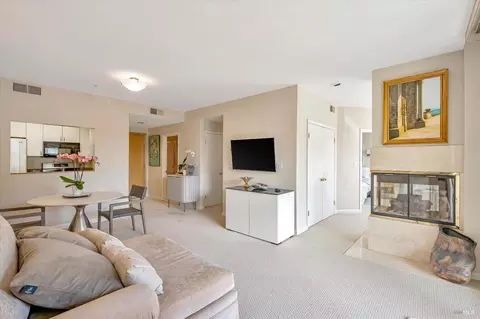 400 Deer Valley Rd #3M, San Rafael, CA 94903 photo 3