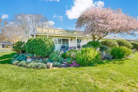 135 Mountain Vista Cir, Santa Rosa, CA 95409