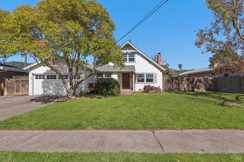 135 Blackstone Dr, San Rafael, CA 94903