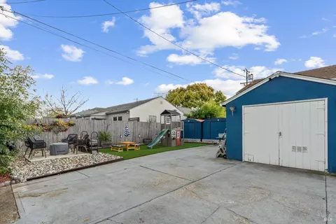 828 Lassen St, Vallejo, CA 94591 photo 15