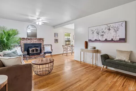 828 Lassen St, Vallejo, CA 94591 photo 5