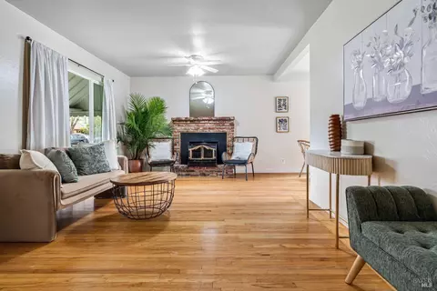 828 Lassen St, Vallejo, CA 94591 photo 6
