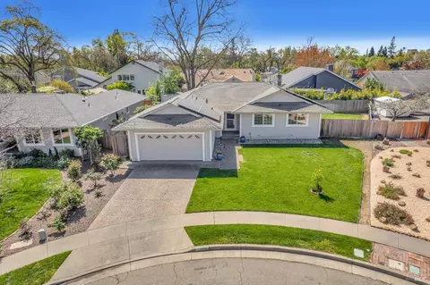 1922 Tonja Way, Santa Rosa, CA 95401