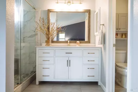 Bath - 112 Chadwick Way, Cotati, CA 94931 photo 1 of 5