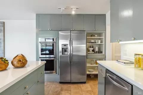 Kitchen - 205 Cazneau Ave, Sausalito, CA 94965 photo 4 of 4