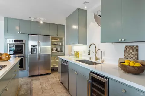 Kitchen - 205 Cazneau Ave, Sausalito, CA 94965 photo 3 of 4