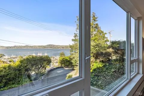 Exterior - 205 Cazneau Ave, Sausalito, CA 94965 photo 5 of 12