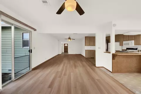 Living - 1383 Sanderling Dr, Fairfield, CA 94533 photo 9 of 10