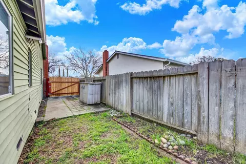 Exterior - 1383 Sanderling Dr, Fairfield, CA 94533 photo 9 of 22