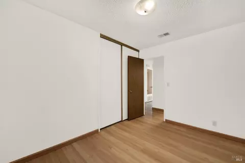 Bedroom - 1383 Sanderling Dr, Fairfield, CA 94533 photo 5 of 10