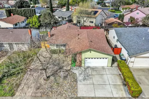 Exterior - 1383 Sanderling Dr, Fairfield, CA 94533 photo 14 of 22