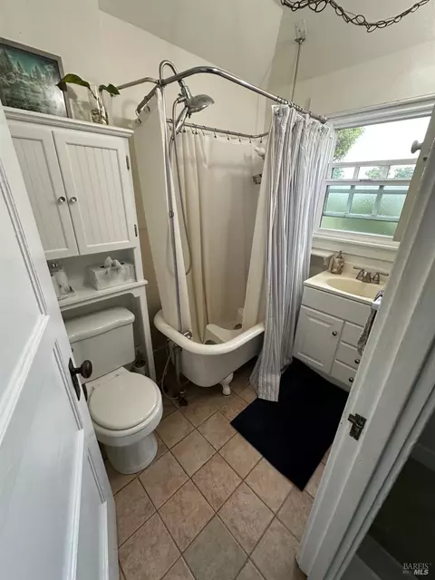 Bath - 12 Benson Ave, Vallejo, CA 94590 photo 1 of 2