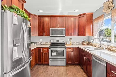 Kitchen - 125 Mari Ct, Vallejo, CA 94589 photo 2 of 7