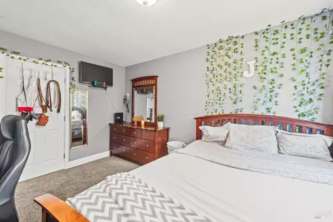 Bedroom - 125 Mari Ct, Vallejo, CA 94589 photo 5 of 8