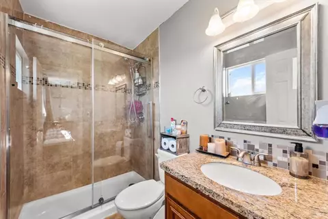 Bath - 125 Mari Ct, Vallejo, CA 94589 photo 2 of 2