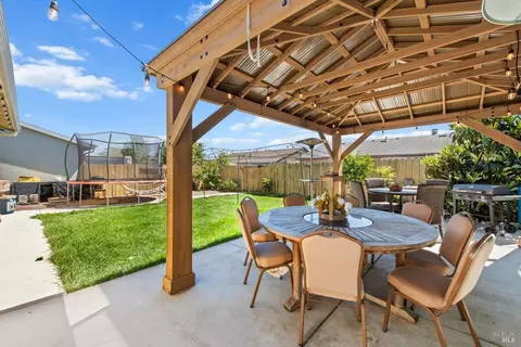 Exterior - 125 Mari Ct, Vallejo, CA 94589 photo 5 of 14