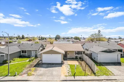 Exterior - 125 Mari Ct, Vallejo, CA 94589 photo 11 of 14