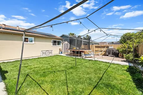 Exterior - 125 Mari Ct, Vallejo, CA 94589 photo 8 of 14