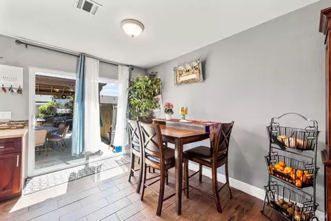Dining - 125 Mari Ct, Vallejo, CA 94589 photo 2 of 2