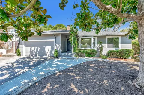 818 Reichert Ave, Novato, CA 94945