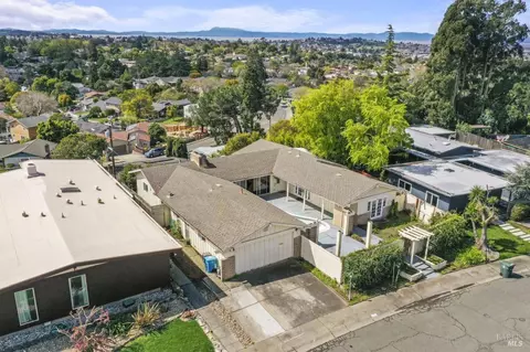 1305 Del Mar Ave, Vallejo, CA 94589 photo 4