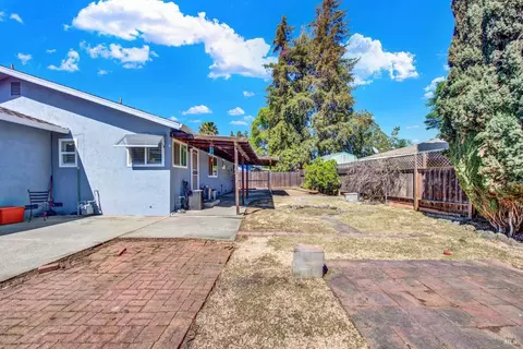 Exterior - 1798 Barton Dr, Fairfield, CA 94534 photo 7 of 13