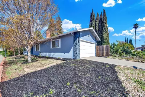 Exterior - 1798 Barton Dr, Fairfield, CA 94534 photo 11 of 13