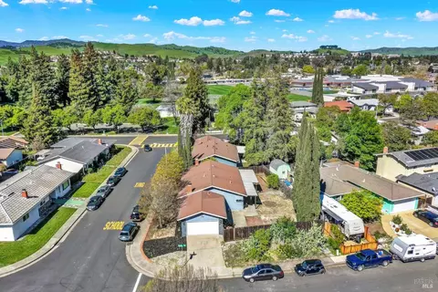 View/Area - 1798 Barton Dr, Fairfield, CA 94534 photo 4 of 5