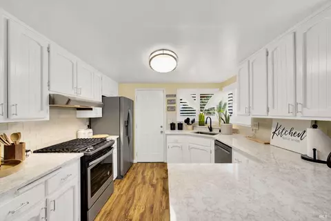 Kitchen - 1798 Barton Dr, Fairfield, CA 94534 photo 6 of 6