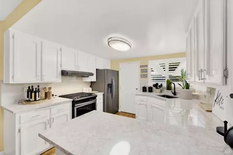 Kitchen - 1798 Barton Dr, Fairfield, CA 94534 photo 1 of 6