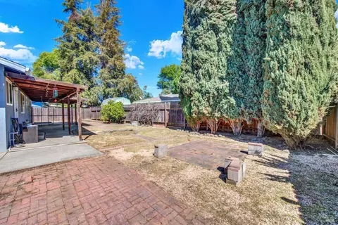Exterior - 1798 Barton Dr, Fairfield, CA 94534 photo 5 of 13
