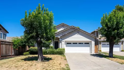 Exterior - 504 White Ash Ct, Windsor, CA 95492 photo 9 of 11