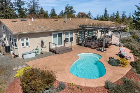 17021 Rockpile Rd, Geyserville, CA 95441