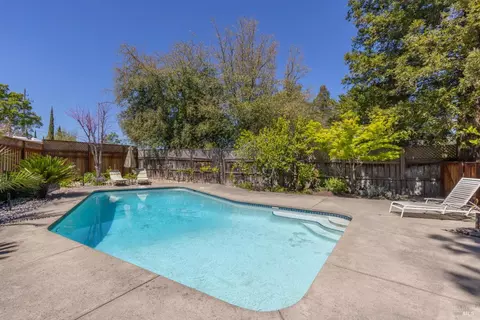 Exterior - 9819 Rosina Ct, Windsor, CA 95492 photo 16 of 16