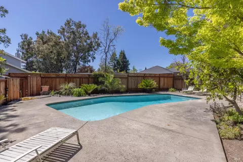 Exterior - 9819 Rosina Ct, Windsor, CA 95492 photo 15 of 16